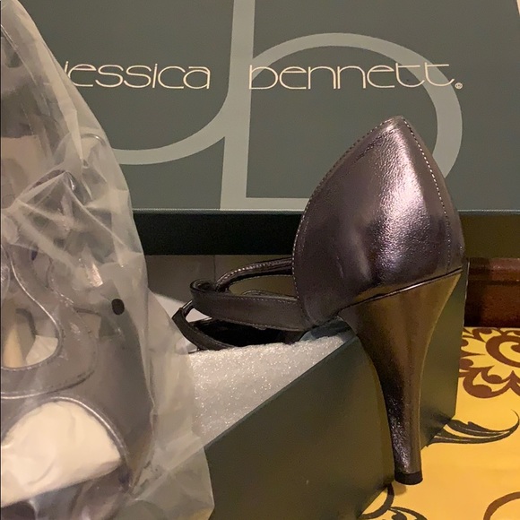 Women’s shoes 9 1/2 M - Picture 4 of 7